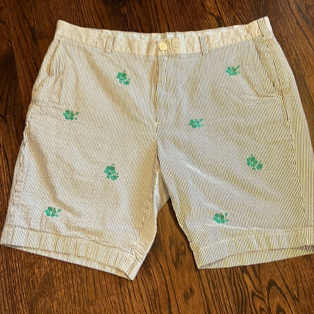 Brooks Brothers Seersucker Shorts 40 EUC Embroidered Flowers